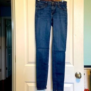 Fran Denim, model is Sarah, size 26, skinny, medium stone wash